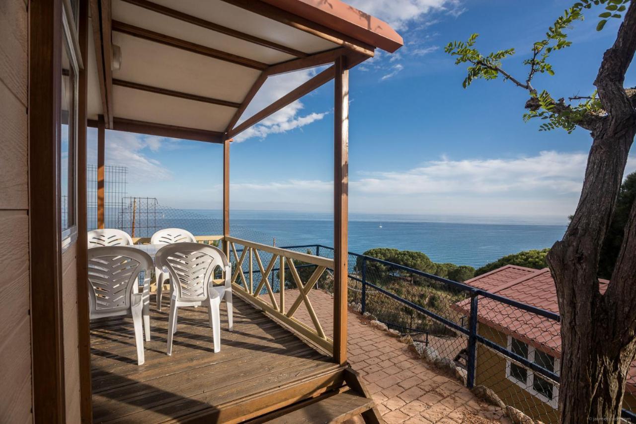 Camping Roca Grossa Calella Bagian luar foto
