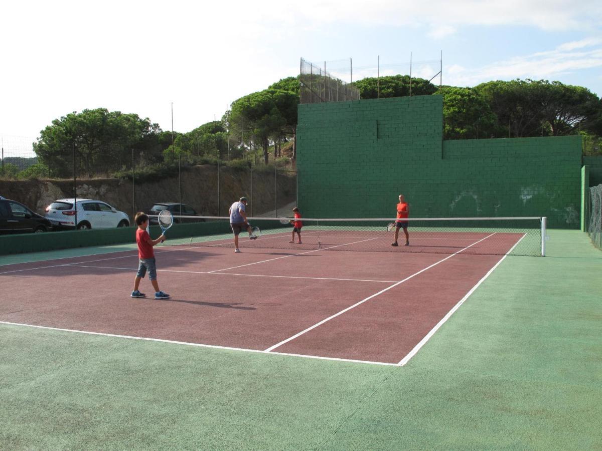 Camping Roca Grossa Calella Bagian luar foto
