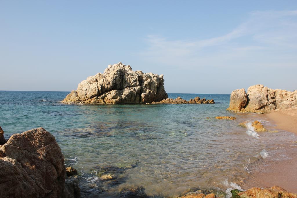 Camping Roca Grossa Calella Bagian luar foto