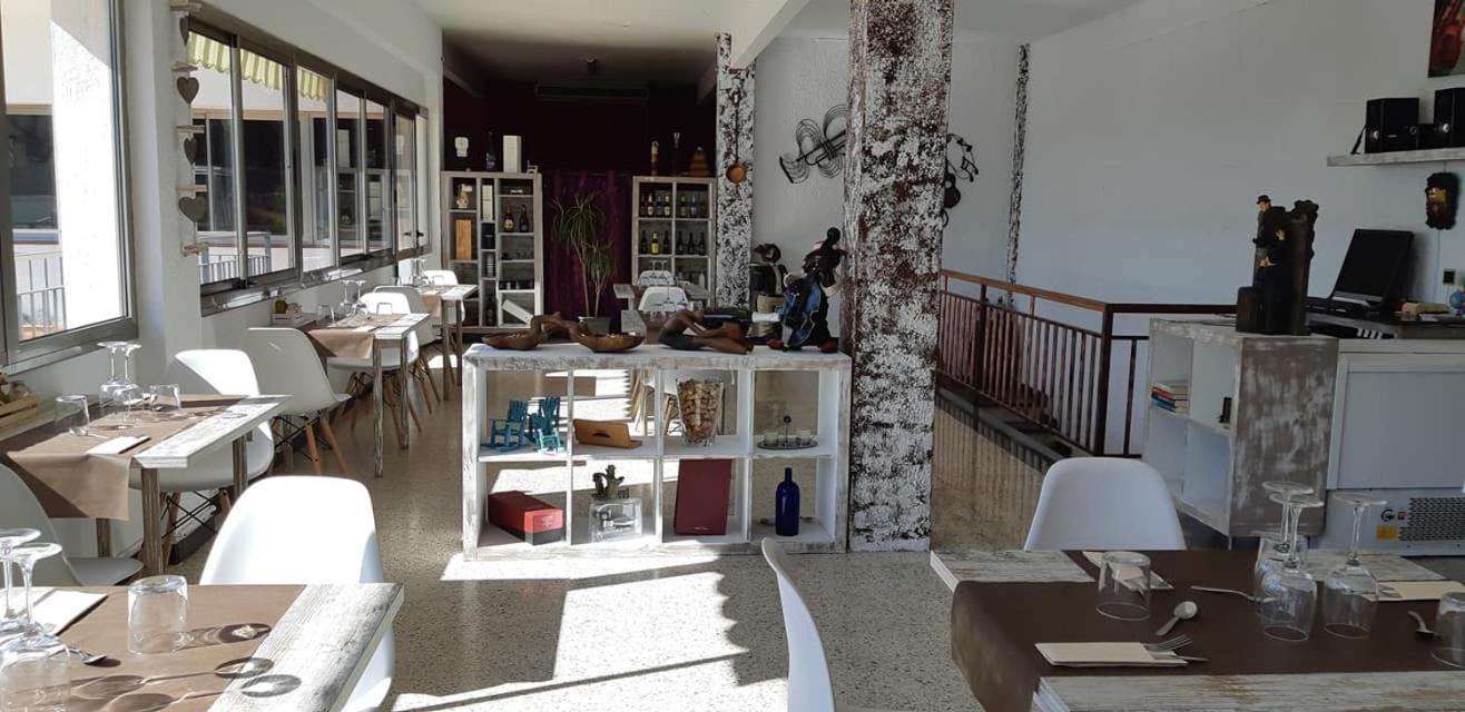 Camping Roca Grossa Calella Bagian luar foto