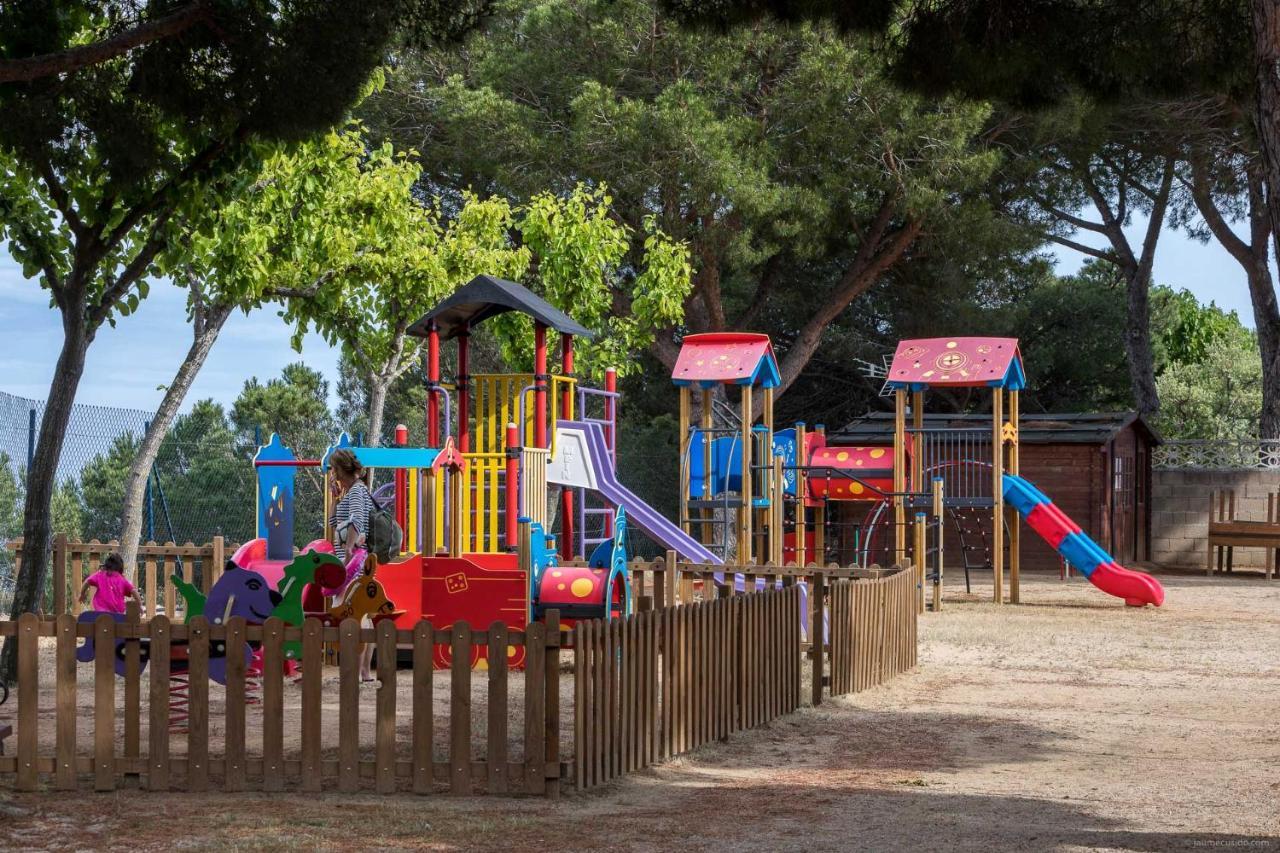Camping Roca Grossa Calella Bagian luar foto